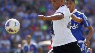 Suazo viaja a Monterrey para recuperarse de delicada lesión