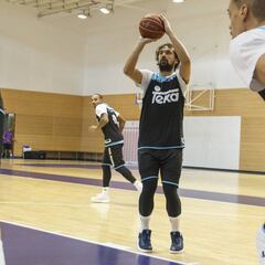 Llull cumple 29 años: "Si veo hueco, las seguiré tirando"