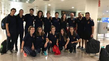 Las chicas de la Selección de hockey patines aterrizaron ayer por la mañana. Pronto sabrán si son campeonas de Europa o si deben volver a jugar.