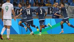 Argentina supera a Argelia y se ilusiona con la clasificación