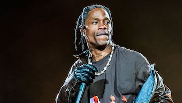 El Departamento de Policía de Nueva York busca a Travis Scott. Según TMZ, el rapero agredió a un hombre y causó daños de miles de dólares.