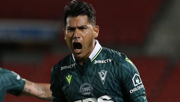 Dos errores del cuadro viañamarino le permitieron al cuadro caturro revertir el marcador. Enzo Gutiérrez picó el balón y Wanderes festejó en el Nacional.