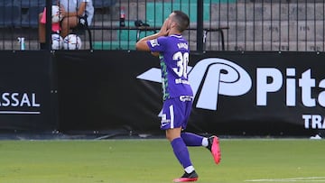 Ramón Enríquez, del Málaga, celebra su tanto.