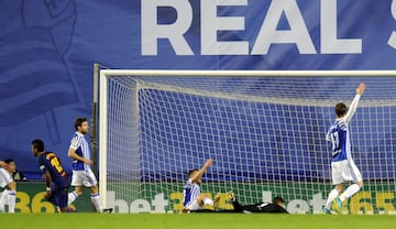 2-1. Paulinho marc¨® el primer gol.