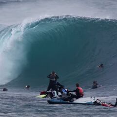 Tim Bonython descubre una ola "SuperNatural"