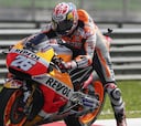 Pole de Pedrosa, 3º de Dovizioso y 7º de Márquez con caída