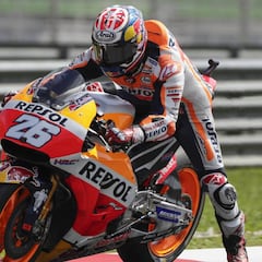 Pole de Pedrosa, 3º de Dovizioso y 7º de Márquez con caída