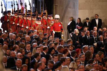 Carlos III se dirigirá este lunes por primera vez al Parlamento británico tras el fallecimiento de la reina Isabel II.