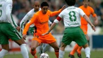 <b>GRAN MOMENTO</b>. El extremo valencianista llega a la concentración tras su buena actuación en Santader, donde consiguió anotar dos goles.