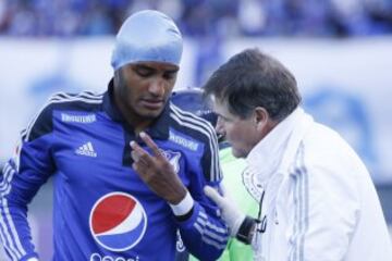 El defensor central, además de su regular desempeño, erró el penal definitivo ante el Cali en la semifinal.