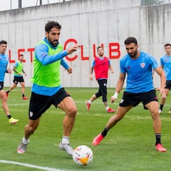 El Athletic no ha sondeado todavía a Balenziaga para su renovación