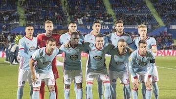 La alineaci&oacute;n titular del Celta posa en el Coliseum Alfonso P&eacute;rez antes del partido con el Getafe. 