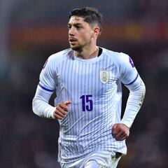 Valverde sufre en la peor versión de la Uruguay de Bielsa