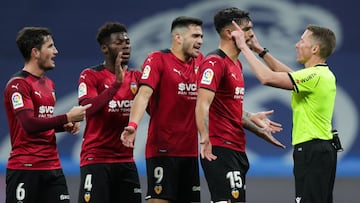 Real Madrid 4 - Valencia 1: resumen, resultado y goles. LaLiga Santander