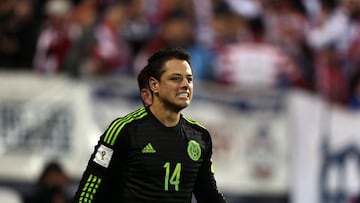 Javier Hernández vistiendo la playera de la Selección Mexicana.