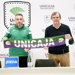 El Unicaja renueva a Ibon Navarro y Juanma Rodríguez