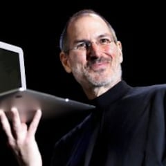 Pagan 200.000 dólares por las chanclas de Steve Jobs