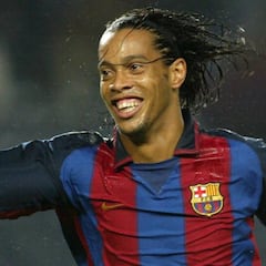 10 virguerías inolvidables de Ronaldinho, el amo del fútbol