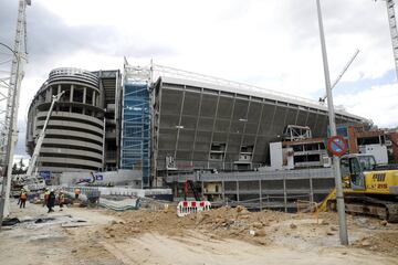 Poco a poco el 'nuevo' Santiago Bernabéu va cogiendo forma. Las obras de remodelación del estadio del conjunto blanco continúan un ritmo imparable. 