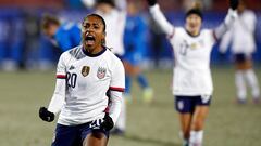 How much do top men and women soccer players earn?