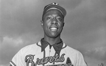 Hank Aaron, en una imagen de sus primeros años con los Milwaukee Braves.