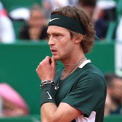 Dolgopolov, sobre Rublev: "Igual su 'no a la guerra' significaba que Ucrania debe rendirse"