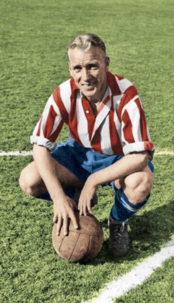El delantero sueco jugó 102 partidos en el Atlético de Madrid y anotó 36 goles entre 1949 y 1953. Es el único sueco de la Historia del Atlético de Madrid.