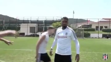 ¡Qué golazo! Boateng hizo uno de los mejores tantos vistos en un entrenamiento