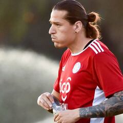 Berrizzo sorprende: jugarán Piris, Matías Rojas y Santander