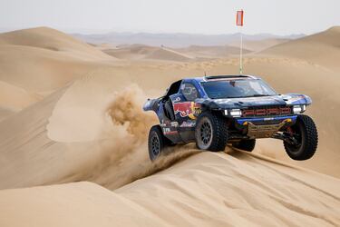 Nani Roma y Álex Haro Bravo del equipo Ford M-Sport durante la décima etapa. 