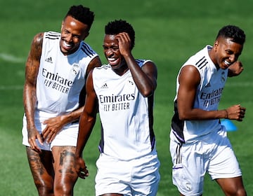 Militao, Vinicius y Rodrygo, los tres jugadores del Real Madrid que ya no ocupan plazas de extracomunitarios.