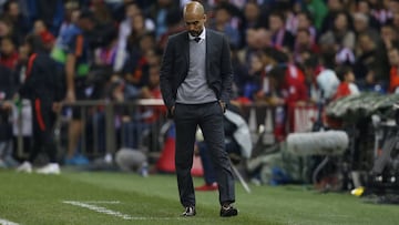 Pep Guardiola on the touchline at the Vicente Calder&oacute;n. 
