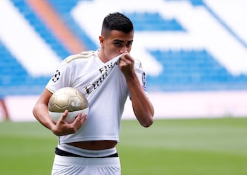 Reinier Jesús, durante su presentación con el Real Madrid.