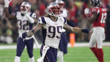 HOUSTON, TX - FEBRUARY 05: Chris Long #95 of the New England Patriots reacts during the fourth quarter against the Atlanta Falcons during Super Bowl 51 at NRG Stadium on February 5, 2017 in Houston, Texas.   Patrick Smith/Getty Images/AFP
 == FOR NEWSPAPERS, INTERNET, TELCOS &amp; TELEVISION USE ONLY ==