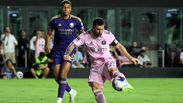 Inter Miami's Argentine forward Lionel Messi shoots to score his team's first goal during the round of 32 Leagues Cup football match between Inter Miami CF and Orlando City SC at DRV PNK Stadium in Fort Lauderdale, Florida, on August 2, 2023. (Photo by GIORGIO VIERA / AFP)