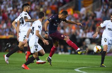 1-1. Pierre-Emerick Aubameyang marc¨® el primer gol.
