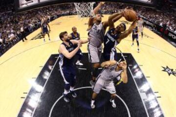 San Antonio Spurs 105 - Memphis Grizzlies 83.