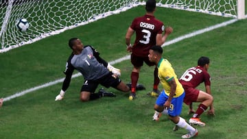 Soccer Football - Copa America Brazil 2019 - Group A - Brazil v Venezuela - Arena Fonte Nova, Salvador, Brazil - June 18, 2019   Brazil&#039;s Gabriel Jesus scoring a goal that was disallowed after a VAR review  REUTERS/Luisa Gonzalez