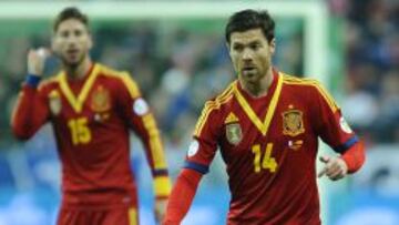 Xabi Alonso con Espa&ntilde;a.