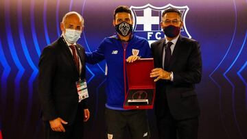 Los presidentes, con Aduriz en el antepalco