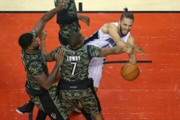 Evan Fournier, ante Kyle Lowry.