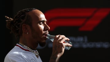 Doing this when drinking water has little-known health benefits