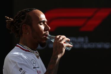 Enredo entre Hamilton y Red Bull, Checo Pérez se mantiene al margen