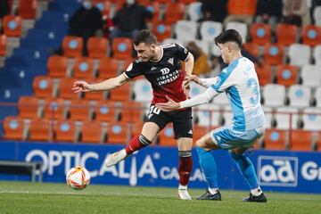 Iñigo Vicente debutó en Segunda División de la mano del Mirandés.