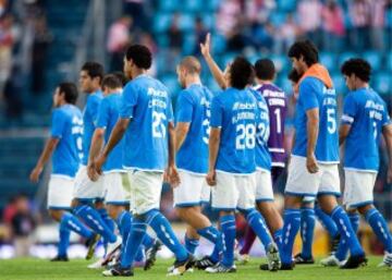 Los cementeros se quedaron en la orilla para avanzar a la Liguilla del Bicentenario 2010. Su duelo previo al 3 de mayo, correspondiente a la fecha 17, lo empataron 1-1 en casa frente a Chivas. Los celestes terminaron la fase regular con 25 unidades, al igual que tres equipos más, América, Monarcas y Pachuca, pero los dirigidos por Enrique Meza fueron los relegados de la ‘Fiesta Grande’ por diferencia de goles.