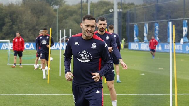 Lucas Pérez vuelve al Martínez Valero tras una salida misteriosa