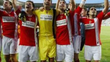 <b>ASCENSO. </b>El grupo vivirá una revolución para jugar en Segunda.