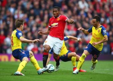 1. Luis Antonio Valencia es el jugador más rápido del planeta. A sus 29 años no ha perdido la potencia y llega a 35,1 Km/h.