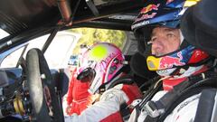 Sebastien Loeb subido en el Citroen en Almer&iacute;a.