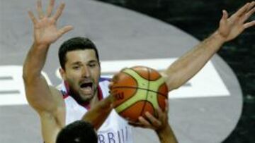 Serbia gana y jugará contra España